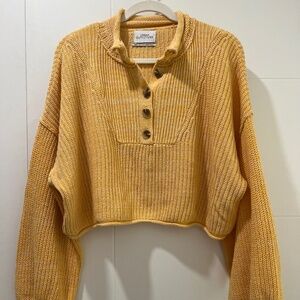 Urban Outfitters Cropped Yellow Sweater (M)